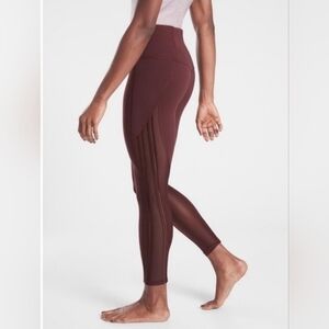 VGUC Athleta Shakti Mesh 7/8 Tight Size Xsmall Petite Burgundy